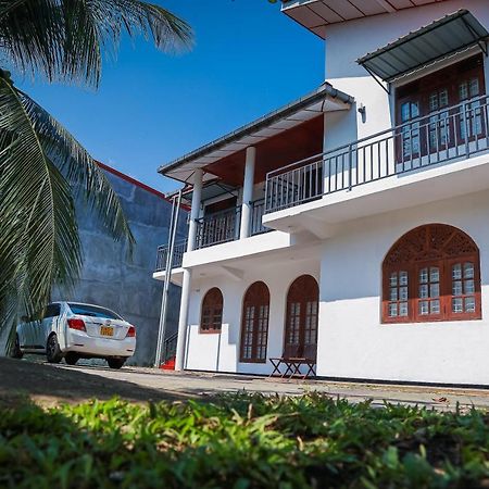 Lakeside Villa 아누라다푸라 외부 사진