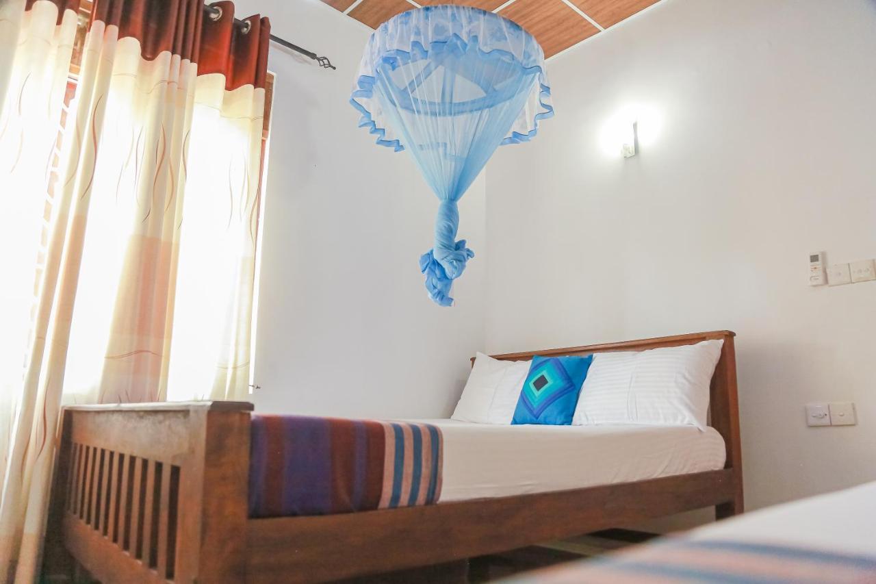 Lakeside Villa 아누라다푸라 외부 사진