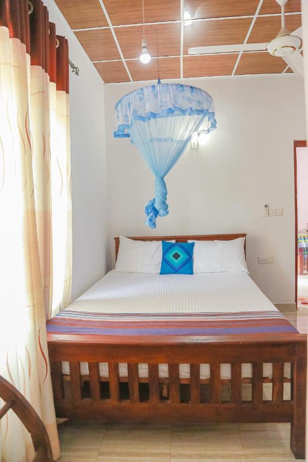 Lakeside Villa 아누라다푸라 외부 사진
