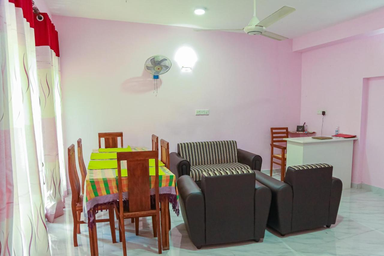 Lakeside Villa 아누라다푸라 외부 사진