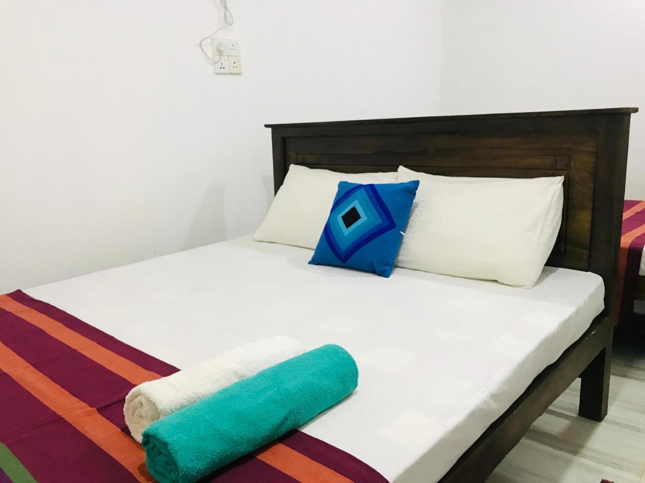 Lakeside Villa 아누라다푸라 외부 사진